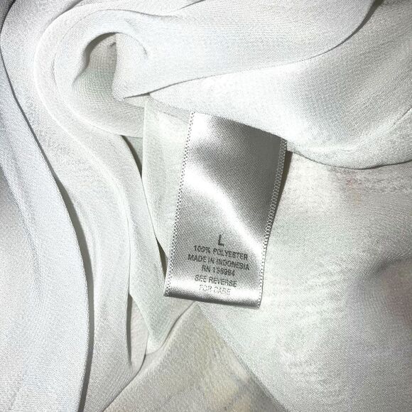 DRESSBARN L Solid White Chiffon 2 Tiered 2 Flowy Breezy Top Relaxed Fit Neutral - Picture 4 of 5